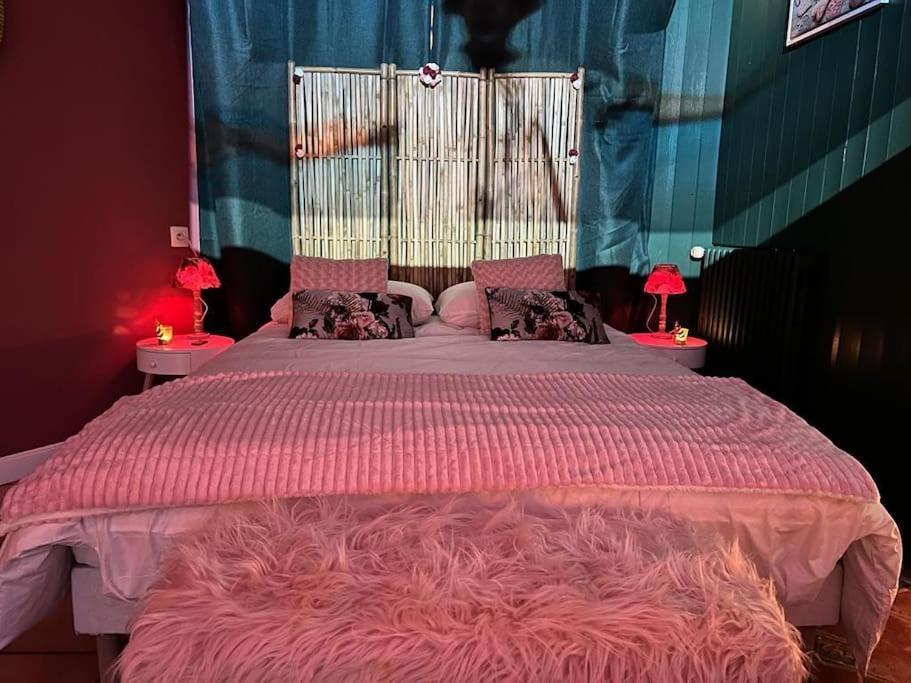 Suite Romance - Jacuzzi Moret-sur-Loing Ngoại thất bức ảnh